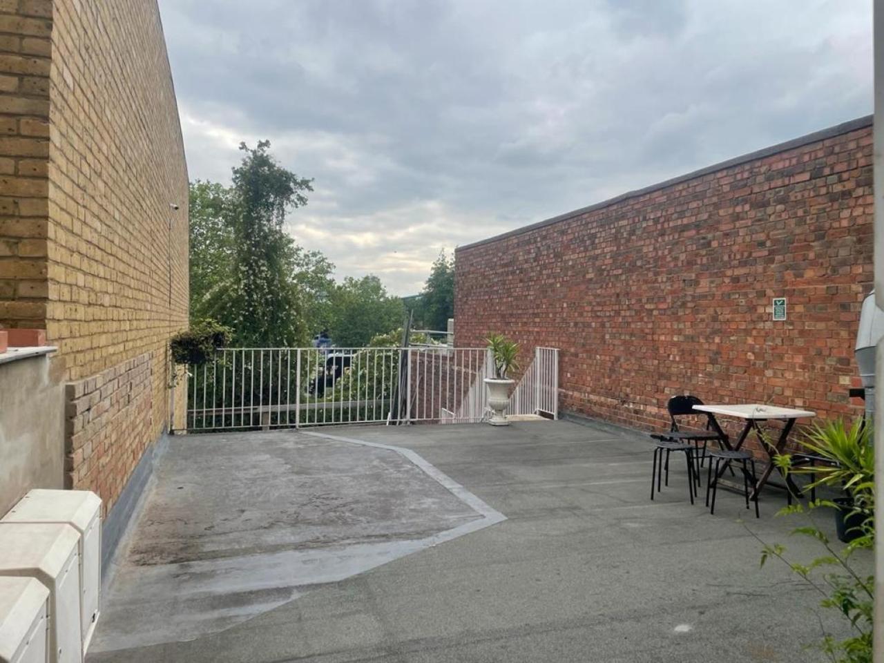 Studio Flat Without Kitchen At Kentish Town Londra Exterior foto